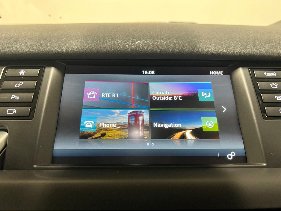 2019 Land Rover Discovery Sport - image 22