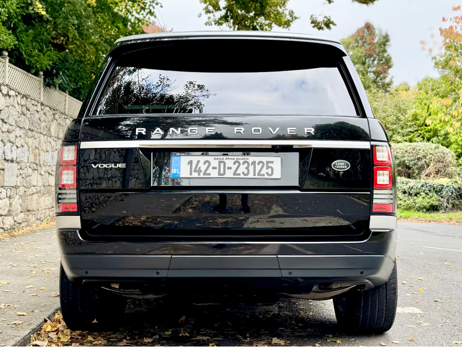 2014 Land Rover Range Rover - image 9