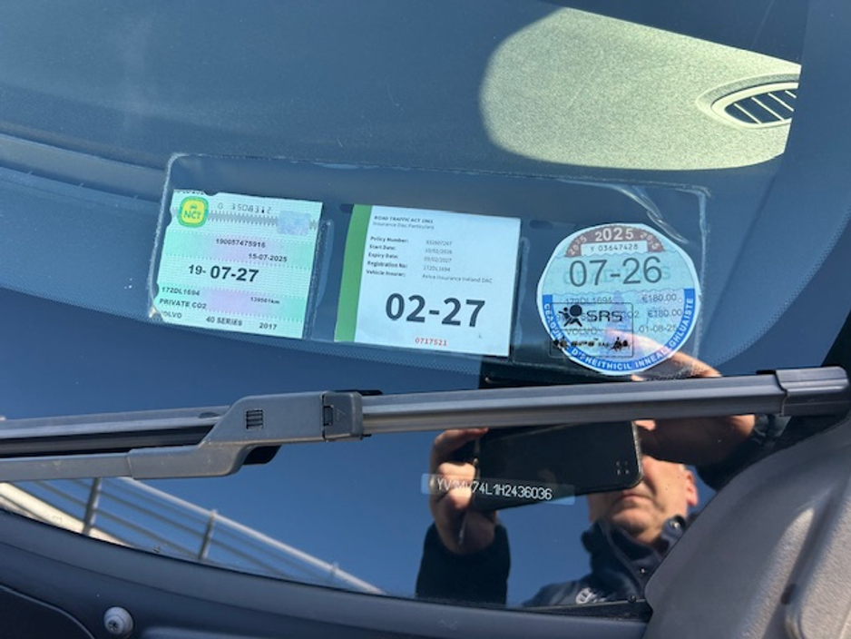 2017 Volvo V40 - image 5