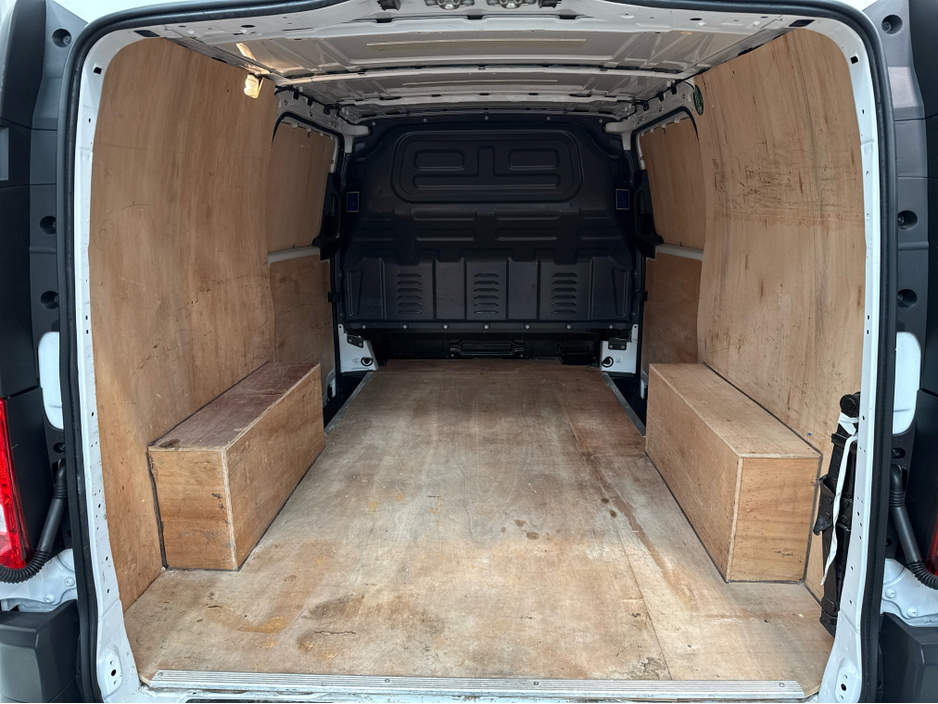 2023 Mercedes-Benz Vito - image 19