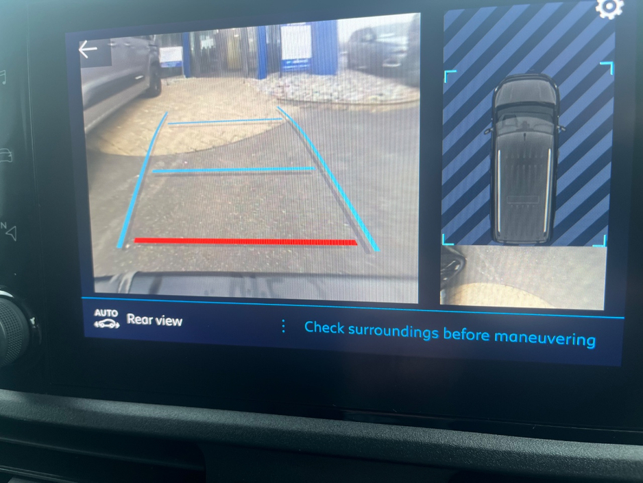 2022 Peugeot Rifter - image 22