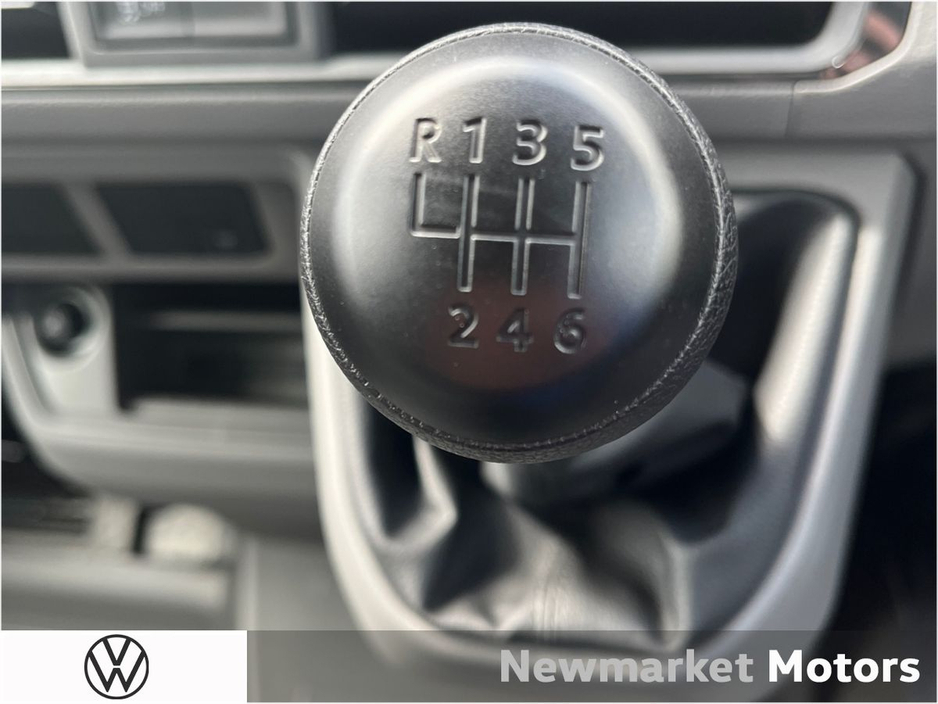 2026 Volkswagen Crafter - image 9