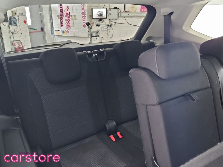 2018 Volkswagen Tiguan - image 18