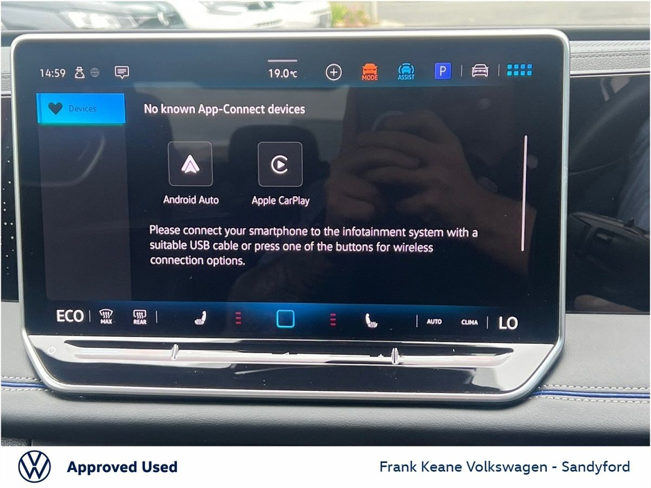 2025 Volkswagen Tiguan - image 14