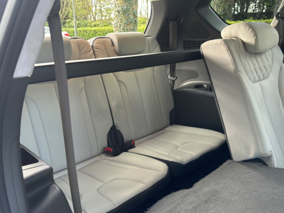 2022 Hyundai Santa Fe - image 11