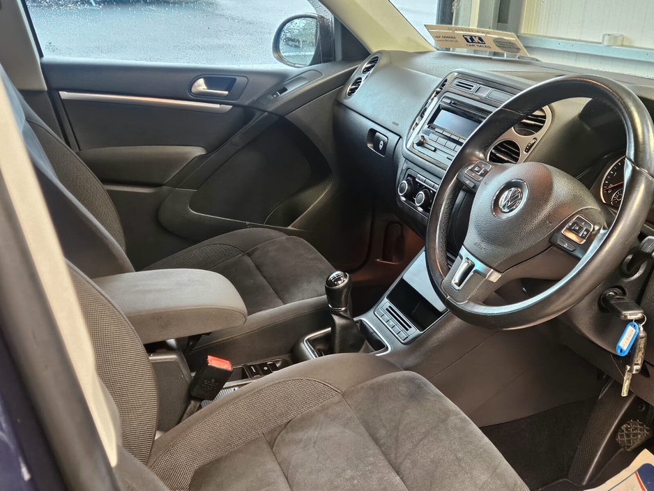 2013 Volkswagen Tiguan - image 15