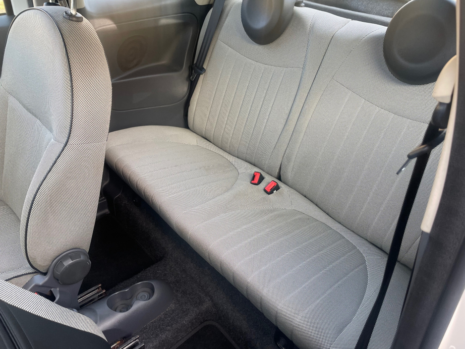2011 Fiat 500 - image 13
