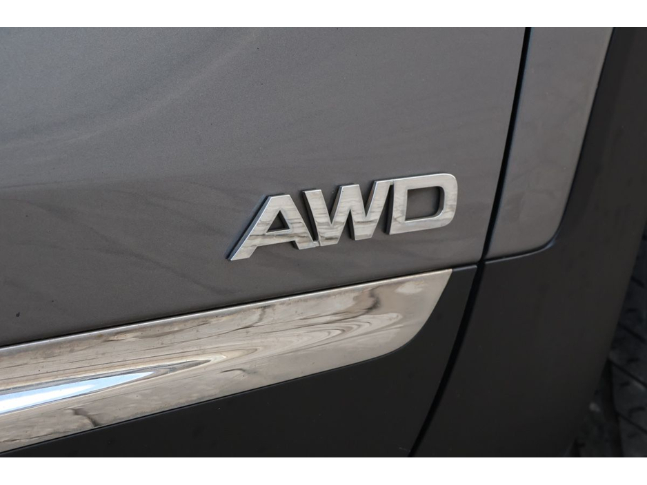 2016 Kia Sorento - image 5