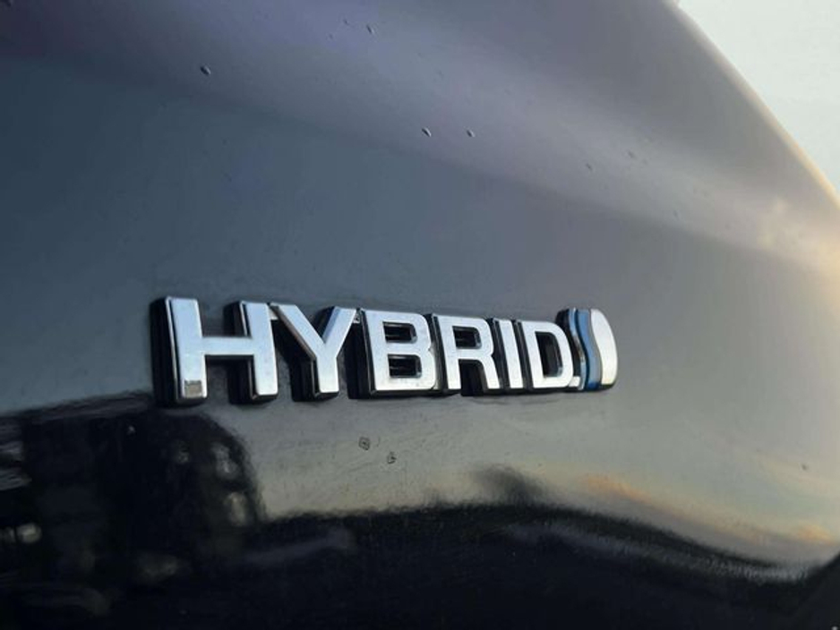 2017 Toyota Prius - image 9