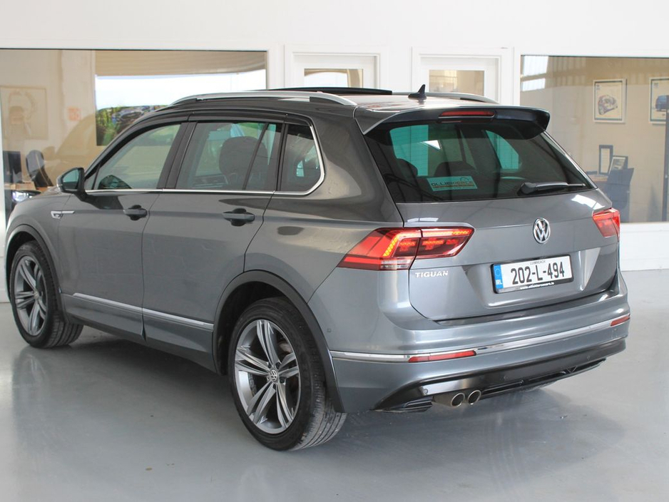 2020 Volkswagen Tiguan - image 8