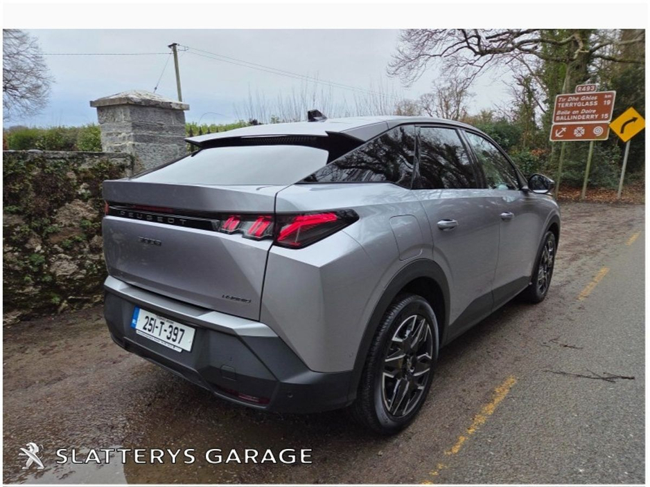 2025 Peugeot 3008 1.2 MHEV PureTech 136bhp eDCS6 Allure €40,995