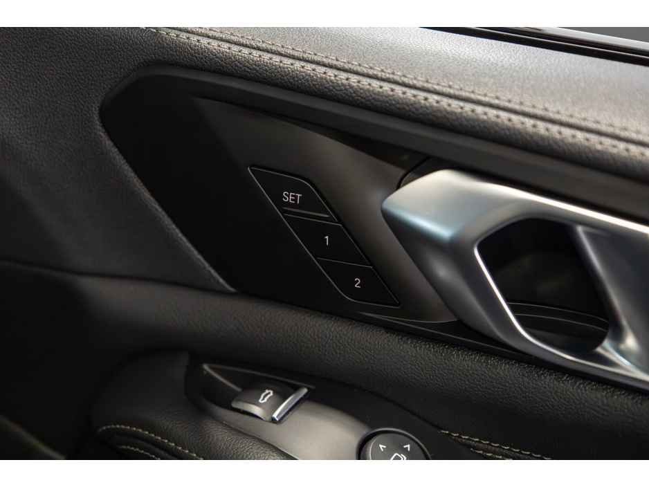 2022 BMW X5 xDrive45e M Sport €62,950