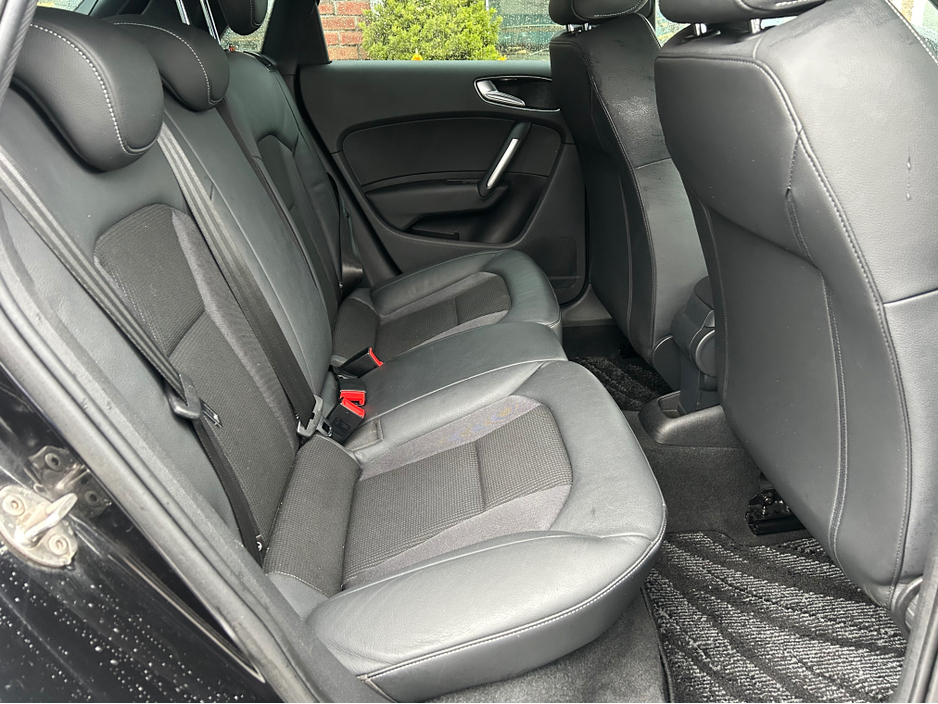 2013 Audi A1 - image 13