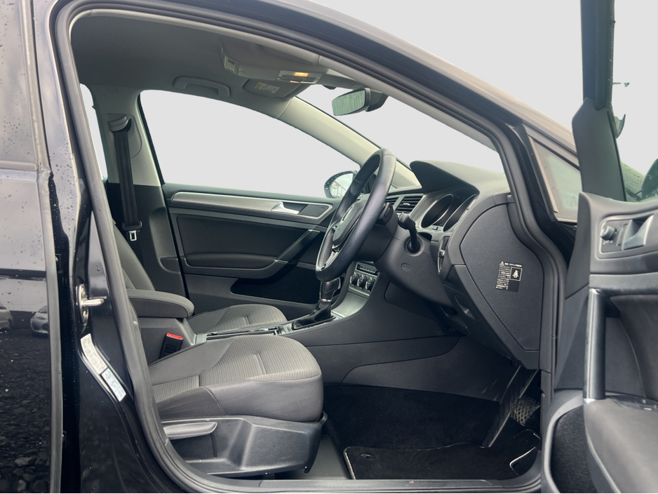 2017 Volkswagen Golf 2017 Volkswagen Golf 1.2 TSI Automatic (19K KM Only) €17,500