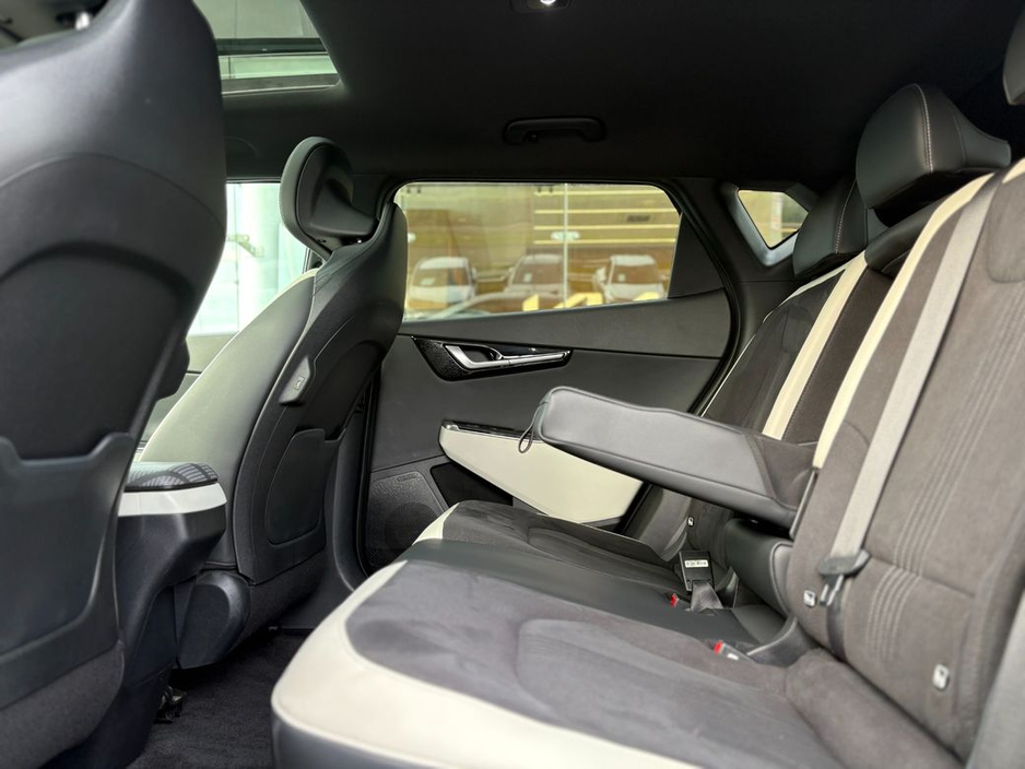 2023 Kia EV6 - image 4