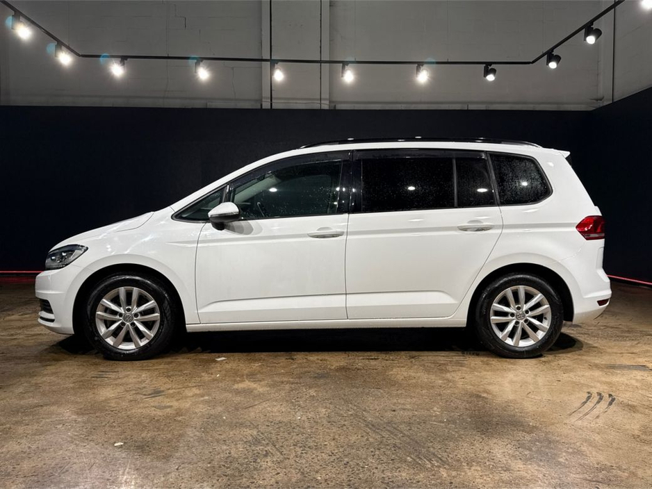 2017 Volkswagen Touran COMFORT LINE - FACTORY ALLOYS - 7 SEATS - REVERSE CAMERA €18,950