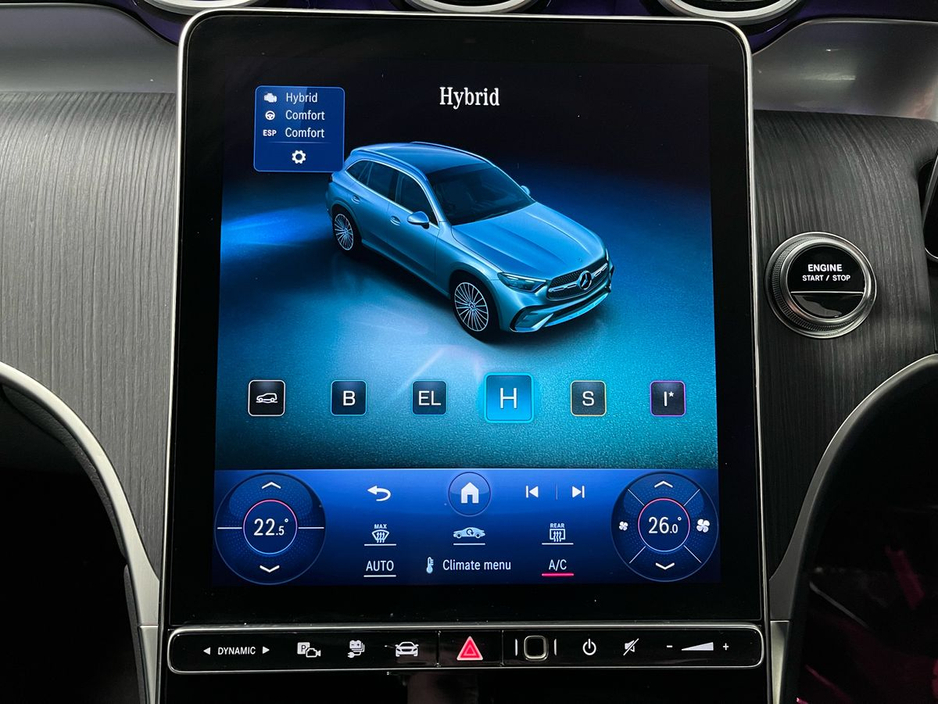 2024 Mercedes-Benz GLC Class 300e AMG 4Matic - 19 Inch Alloys - Reversing Camera - Ambient Lighting - Sat Nav - Climate Control - Electric Heated Memory Seats - Apple CarPlay/Android Auto €66,950