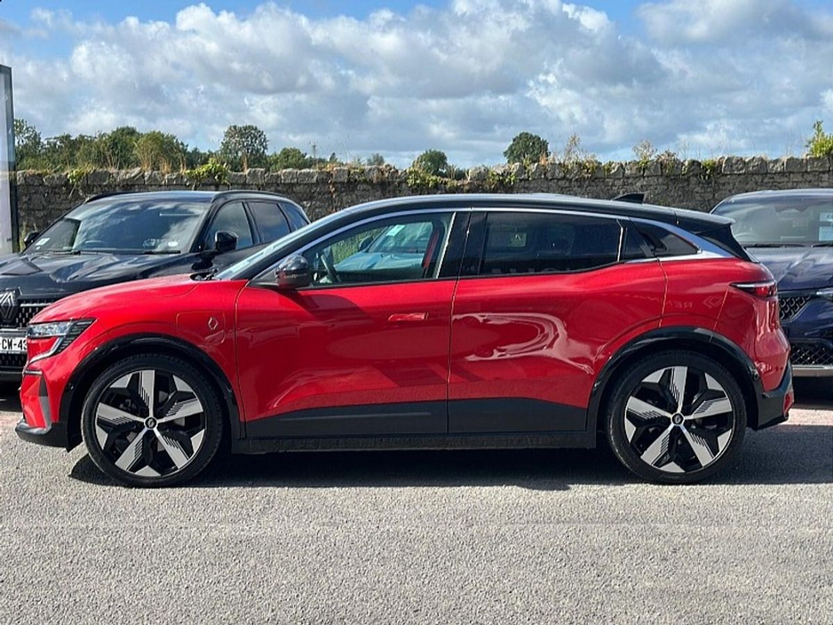 2023 Renault Megane E-Tech EV60 220hp Techno Red / Black