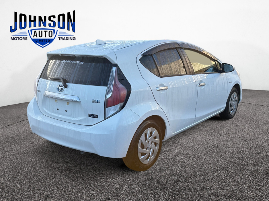 2017 Toyota Aqua 1.5 Hybrid Self Charging €12,999