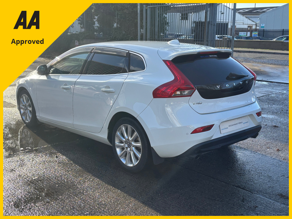 2014 Volvo V40 1.6T4 SE 5DR AUTO FULLY LOADED WITH EXTRAS €11,450
