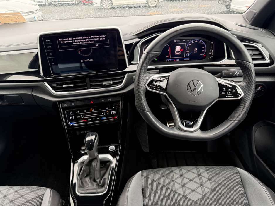 2023 Volkswagen T-Roc - image 14