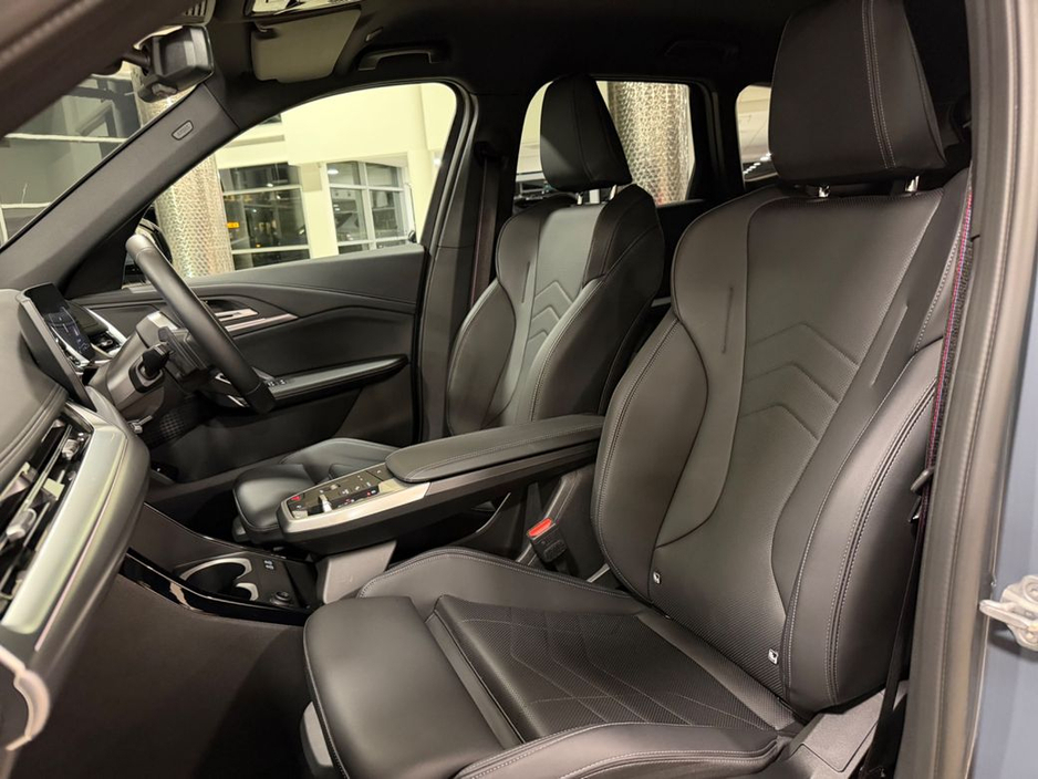 2025 BMW X1 - image 18