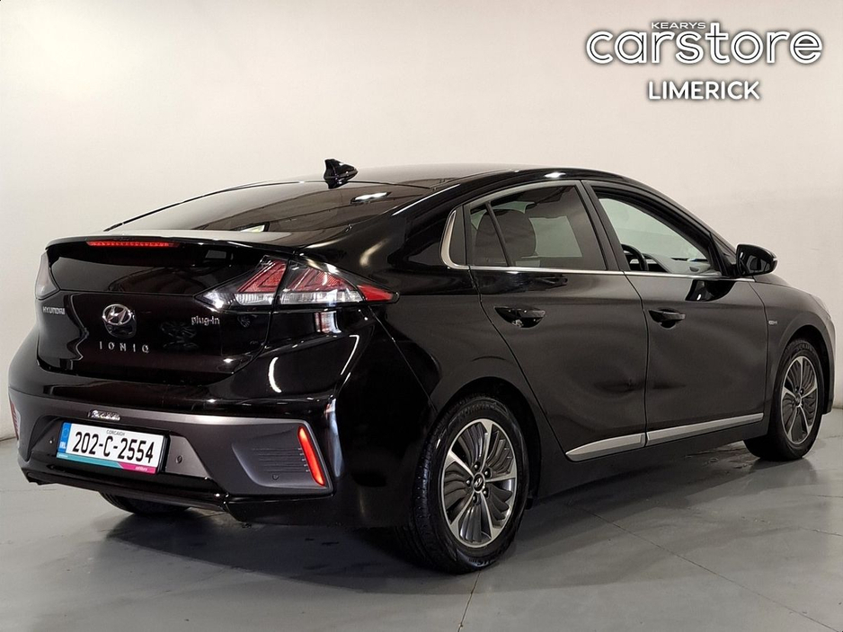 2020 Hyundai Ioniq - image 3