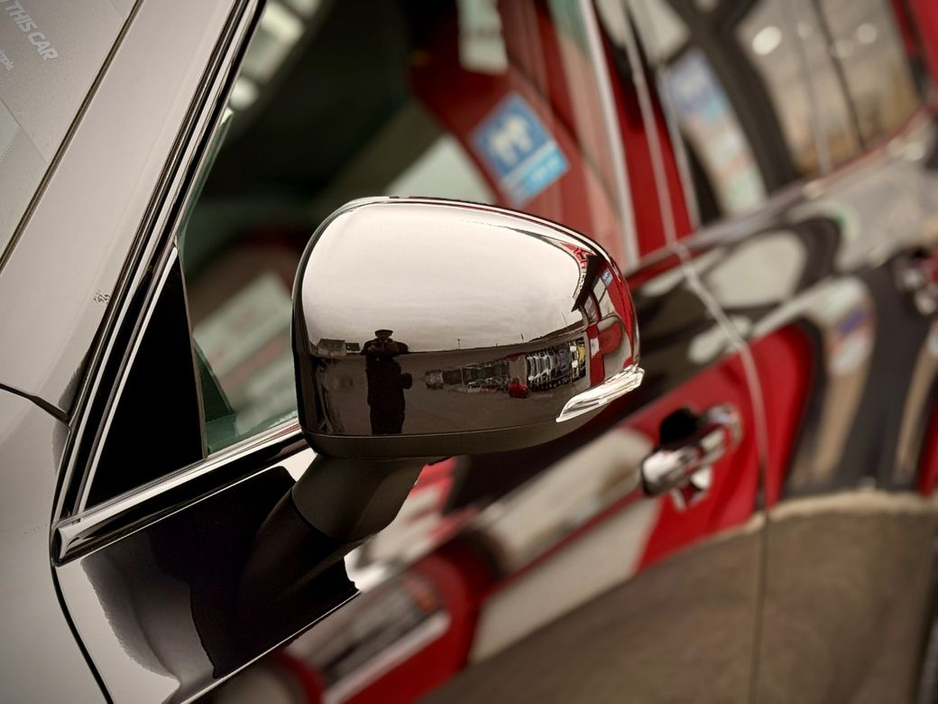 2022 Volvo XC90 - image 26