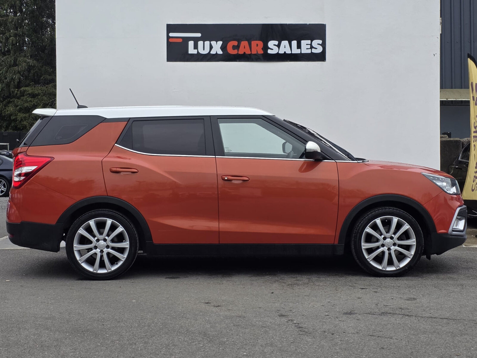 2021 Ssangyong Tivoli - image 6