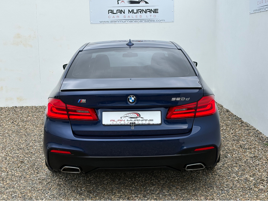 2018 BMW 5 Series - image 11