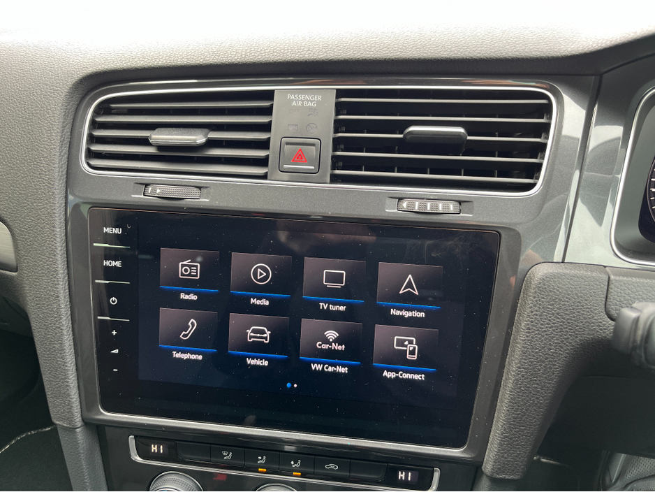 2018 Volkswagen Golf - image 19