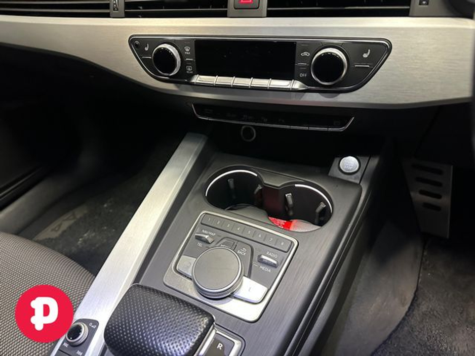 2017 Audi A4 - image 9