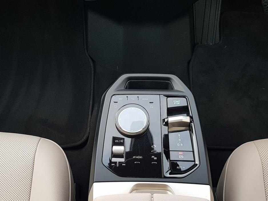 2023 BMW iX xDrive40 M Sport €57,995