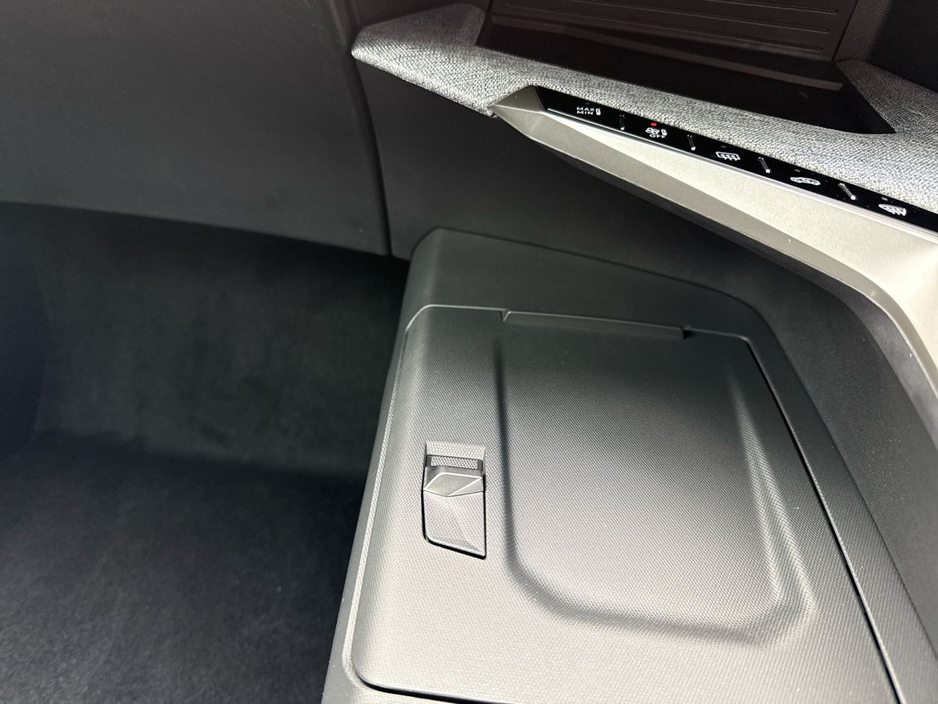 2026 Peugeot 5008 - image 22