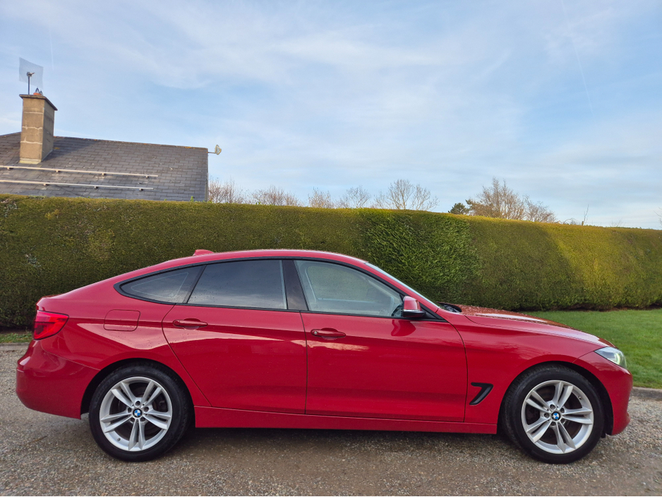 2018 BMW 3 Series - image 4