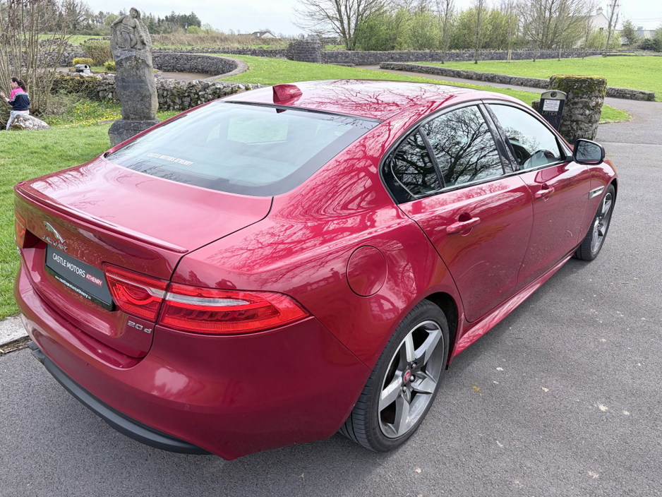 2018 Jaguar XE - image 7