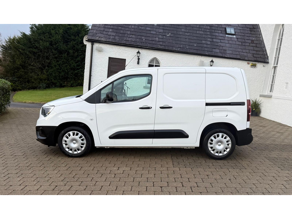 2022 Opel Combo 1.5Blue HDi 100PS NO VAT €11,950