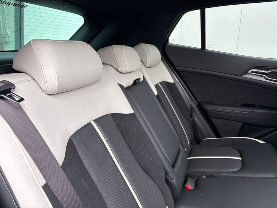 2026 Kia Sportage - image 26