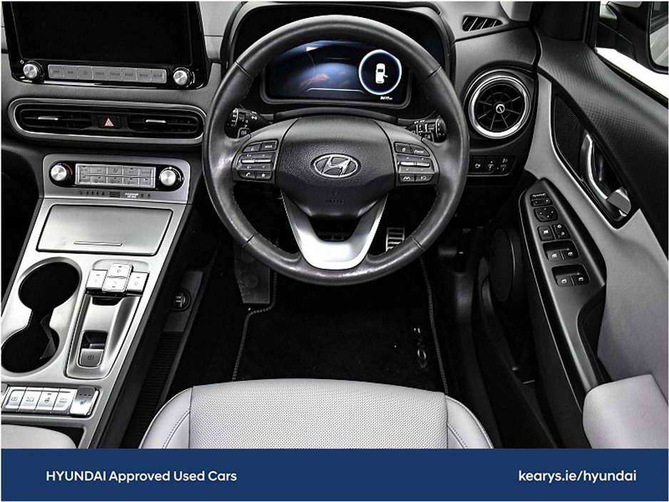 2022 Hyundai Kona EV Premium 64 kWh €22,490