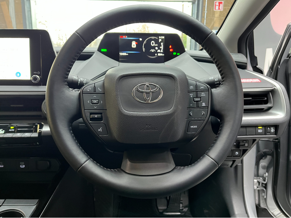 2025 Toyota Prius - image 8