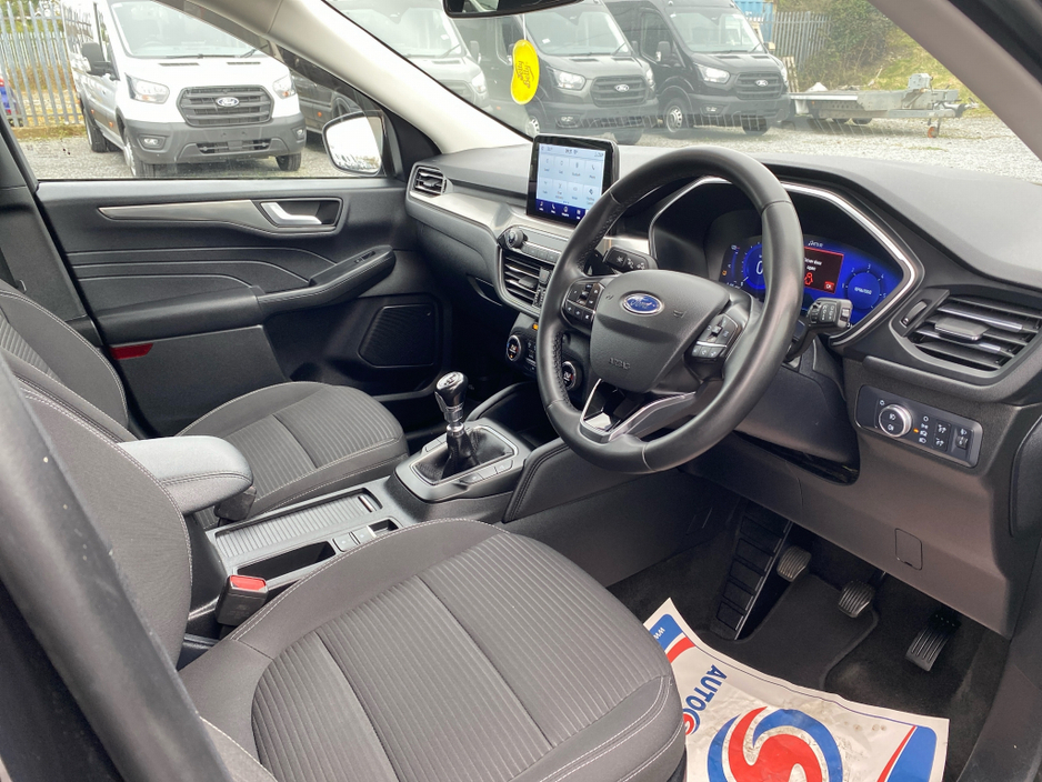 2023 Ford Kuga - image 6