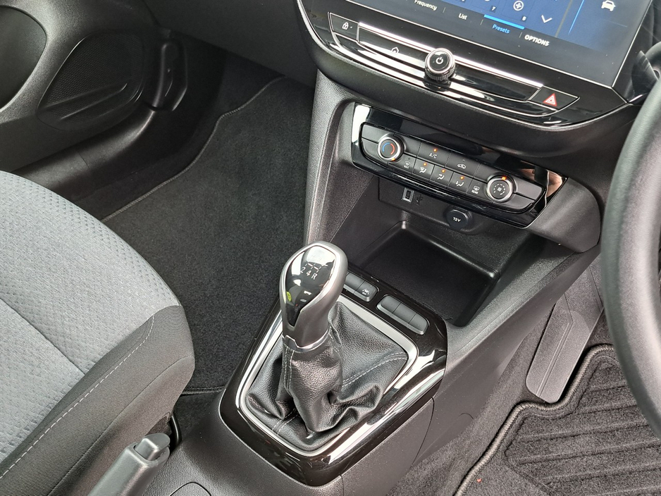 2025 Opel Corsa - image 26