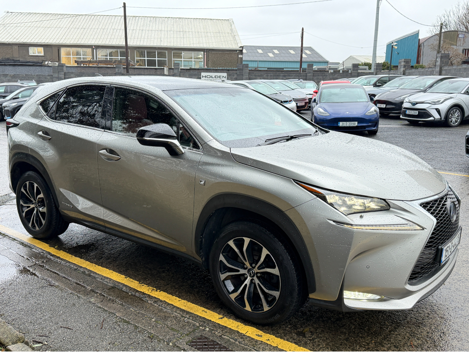 2015 Lexus NX 300 h F-SPORT..PAN ROOF..FULL SERVICE HISTORY..2 Keys €18,900