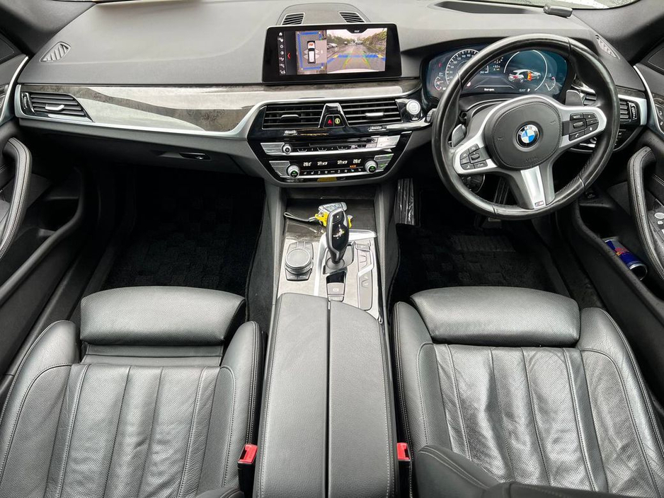 2019 BMW 5 Series - image 10