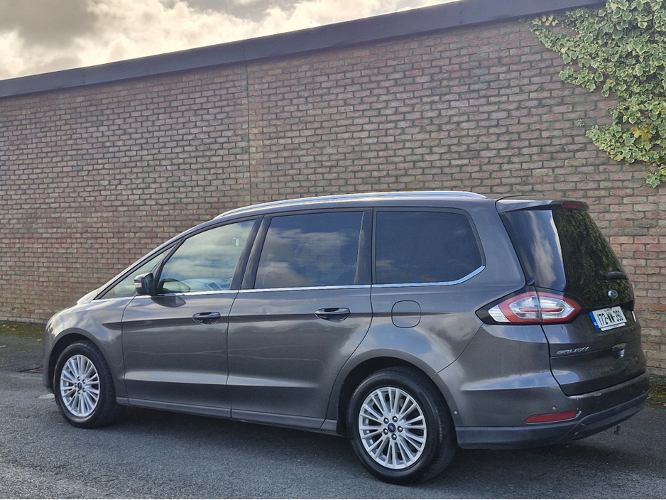 2017 Ford Galaxy - image 2
