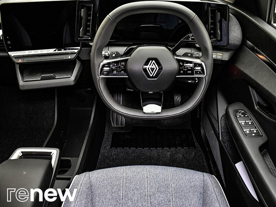 2023 Renault Megane E-Tech - image 33