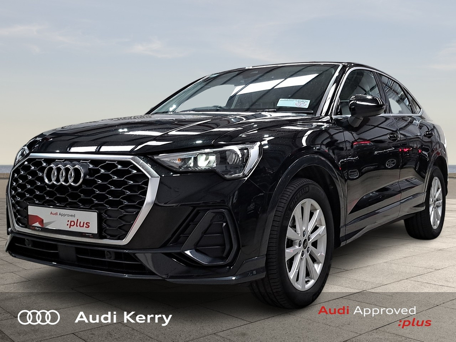 2025 Audi Q3 - image 3