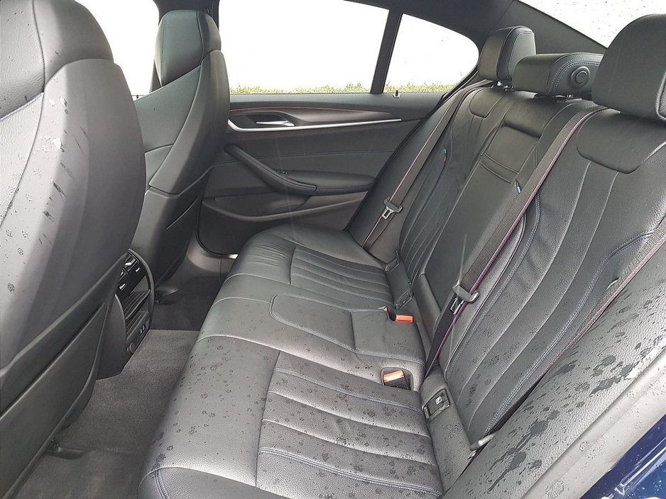 2021 BMW 5 Series - image 20