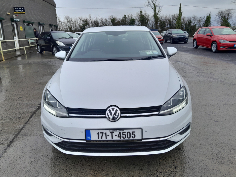 2017 Volkswagen Golf - image 3