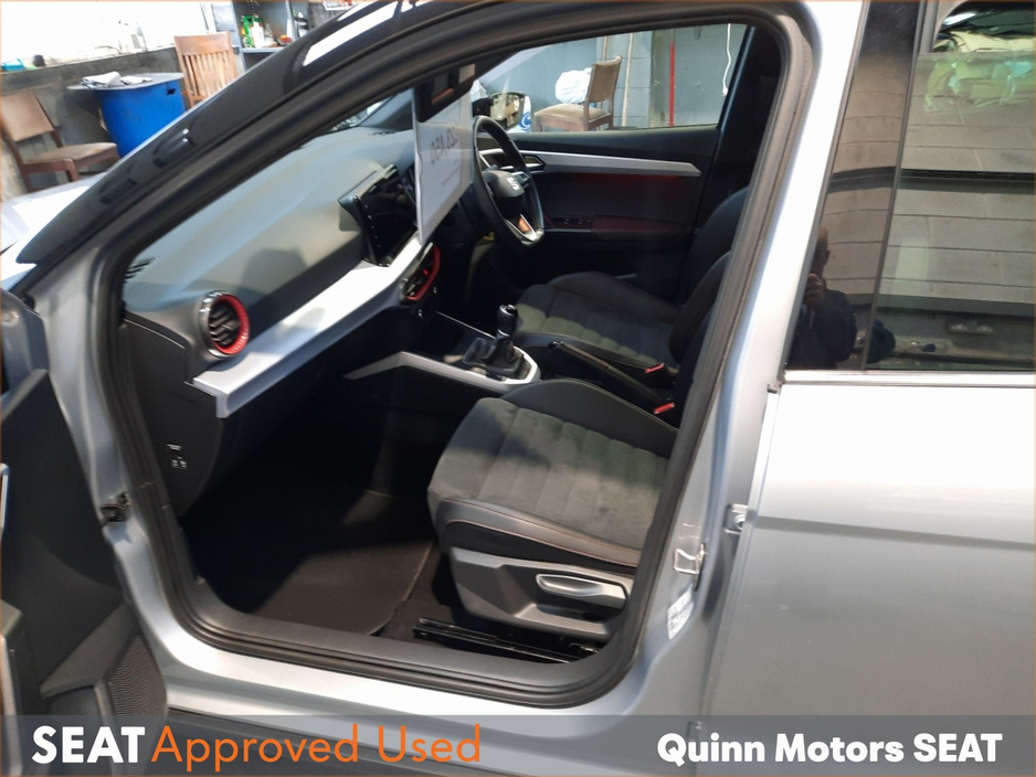 2023 SEAT Arona - image 8